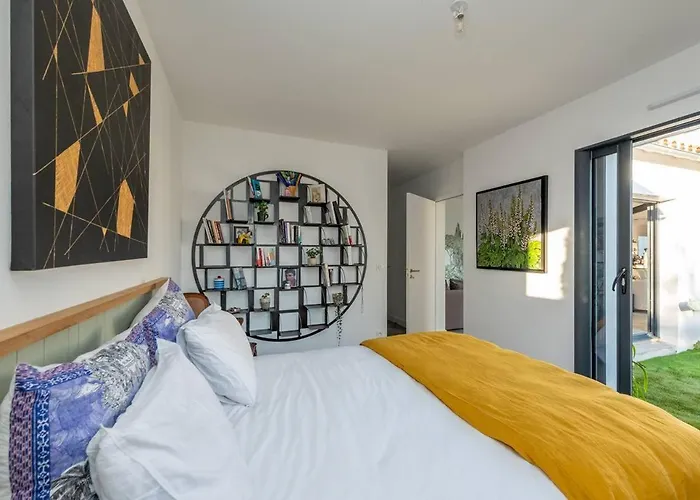 Maison Familiale Neuve Avec Piscine Chauffee