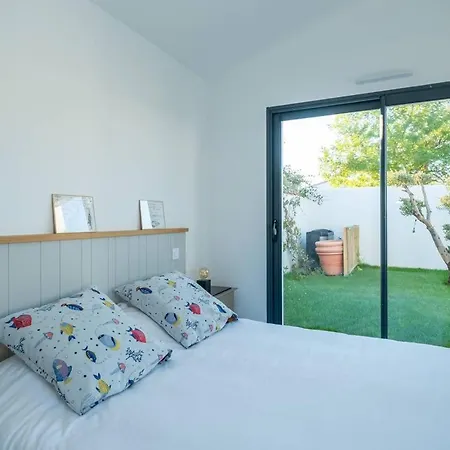 Villa Maison Familiale Neuve Avec Piscine Chauffee *