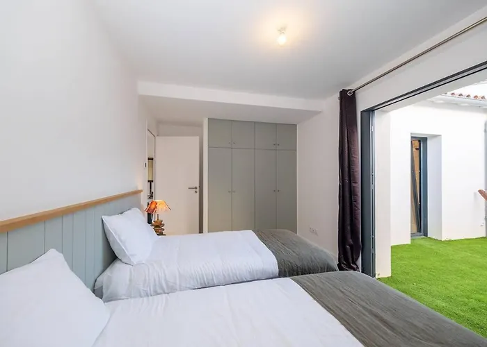 Maison Familiale Neuve Avec Piscine Chauffée Villa *